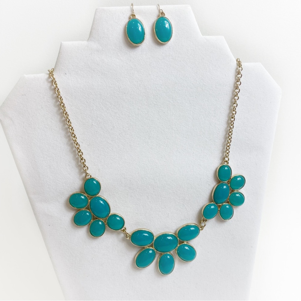 Charming Charlie Statement Necklace & Earrings Set